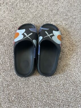 Kids Black Slide Sandals with Floral Accent
